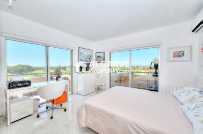 3-12193-78d1f4f8b6655591b02d22fabb36a692d73cc