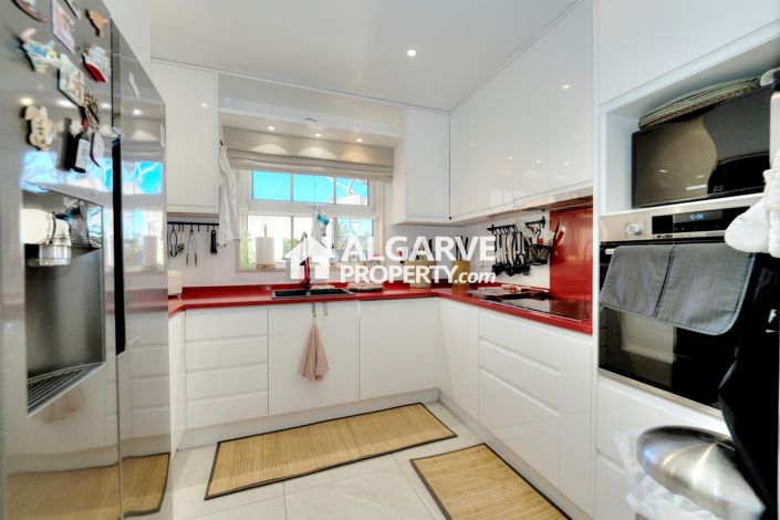 Image No.3-3 Bed Apartment for sale