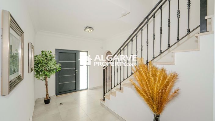 Image No.14-5 Bed Villa for sale