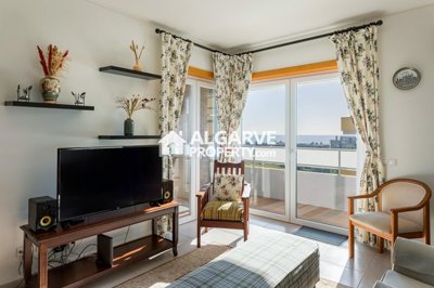 3-12323-78d1f4f8b6655591b02d22fabb36a692d73cc