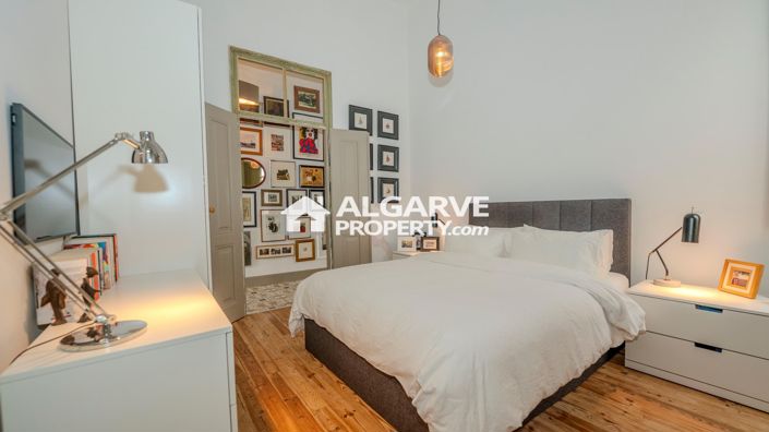 Image No.17-1 Bed Townhouse for sale