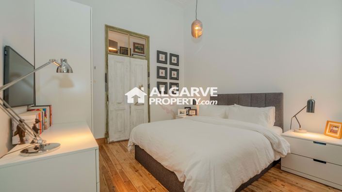 Image No.18-1 Bed Townhouse for sale