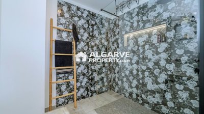 3-12324-78d1f4f8b6655591b02d22fabb36a692d73cc