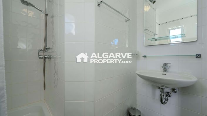 Image No.20-4 Bed Villa for sale