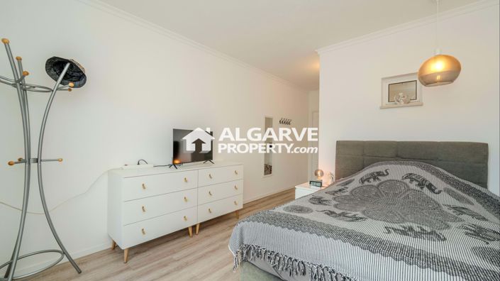 Image No.26-4 Bed Villa for sale