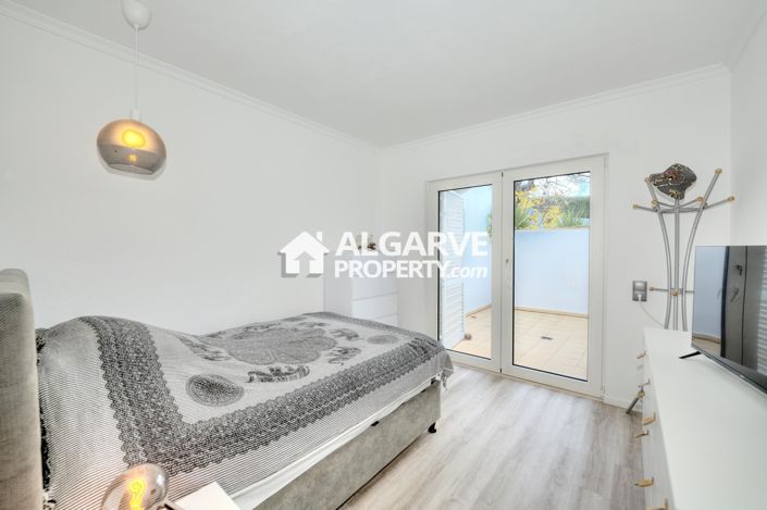 Image No.4-4 Bed Villa for sale