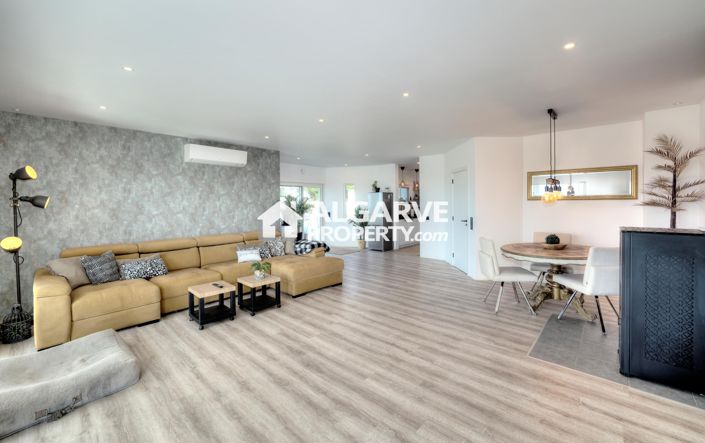 Image No.56-4 Bed Villa for sale