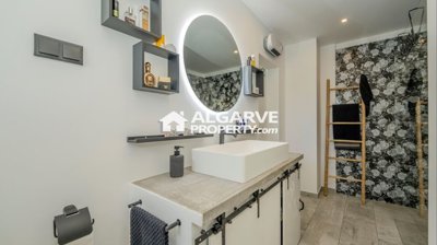 3-12324-78d1f4f8b6655591b02d22fabb36a692d73cc