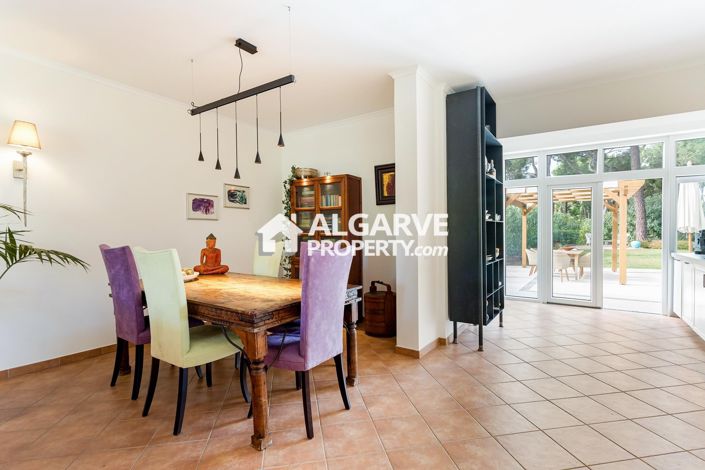 Image No.10-Villa de 4 chambres à vendre à Vilamoura