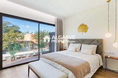 3-12327-78d1f4f8b6655591b02d22fabb36a692d73cc