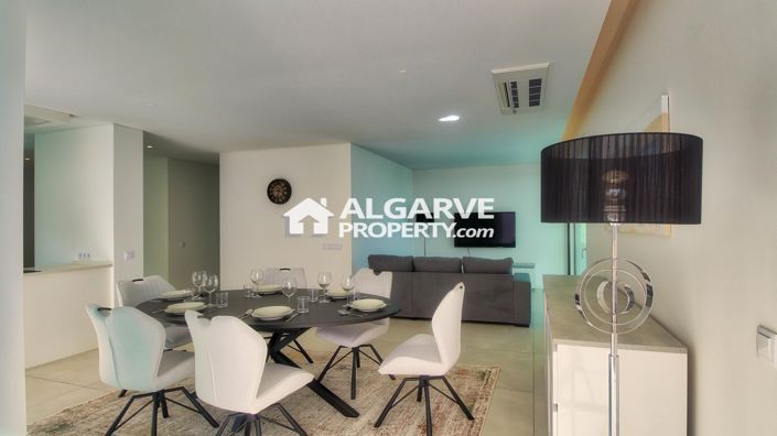 Image No.11-3 Bed Apartment for sale