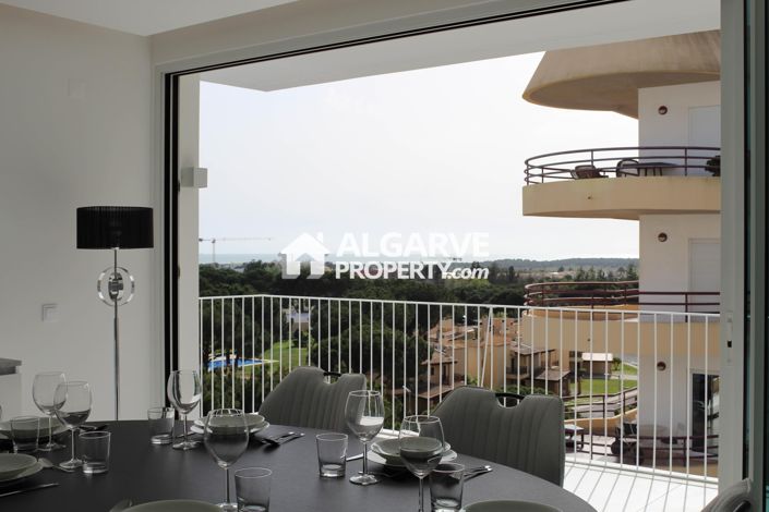 Image No.25-3 Bed Apartment for sale