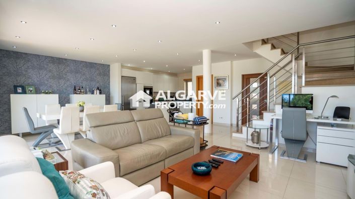 Image No.11-3 Bed Villa for sale