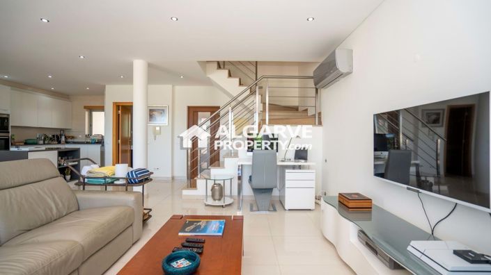 Image No.14-3 Bed Villa for sale