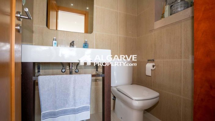 Image No.18-3 Bed Villa for sale