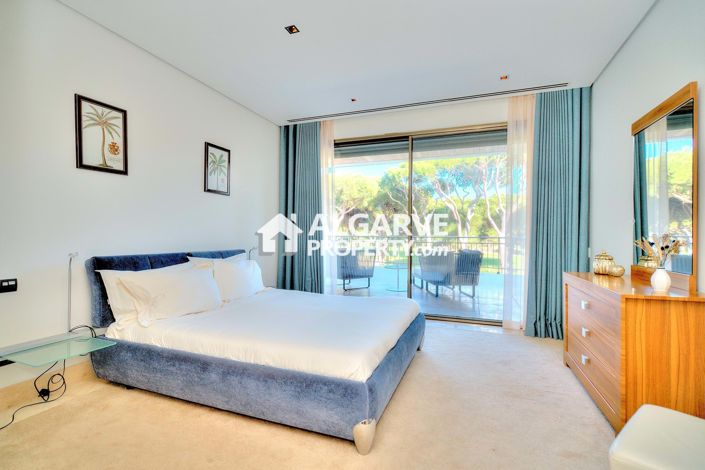 Image No.21-13 Bed Villa for sale