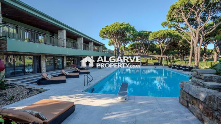 Image No.6-13 Bed Villa for sale