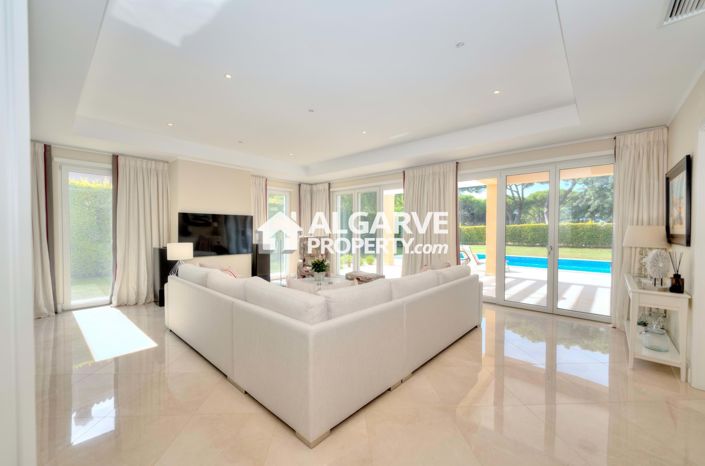 Image No.11-6 Bed Villa for sale