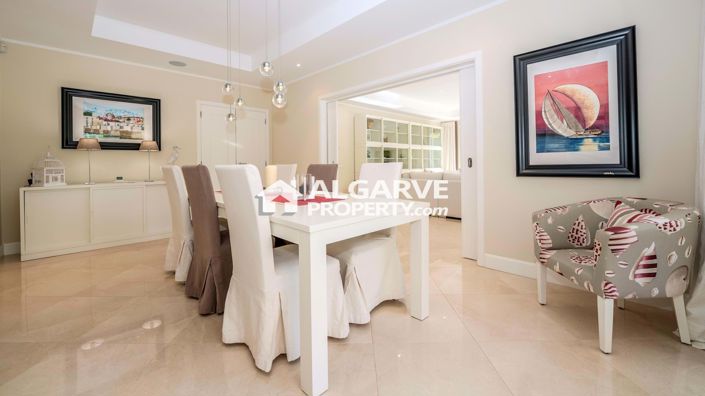 Image No.13-6 Bed Villa for sale