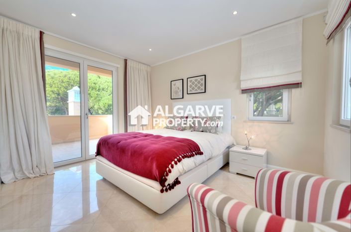 Image No.15-6 Bed Villa for sale