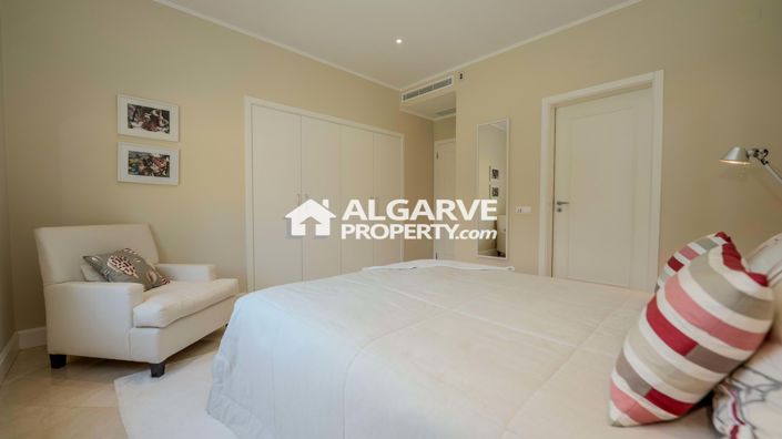 Image No.26-6 Bed Villa for sale