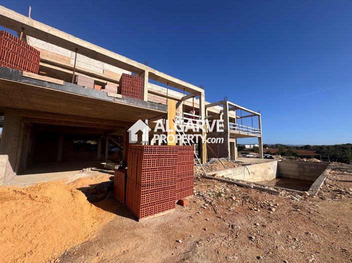 Image No.25-5 Bed Property for sale