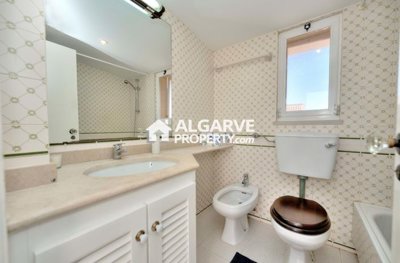 3-12244-78d1f4f8b6655591b02d22fabb36a692d73cc