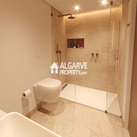 Image No.8-2 Bed Property for sale