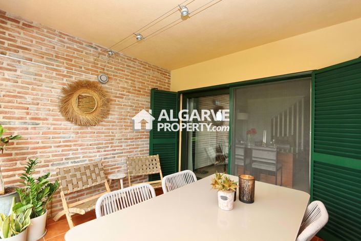 Image No.10-4 Bed Villa for sale