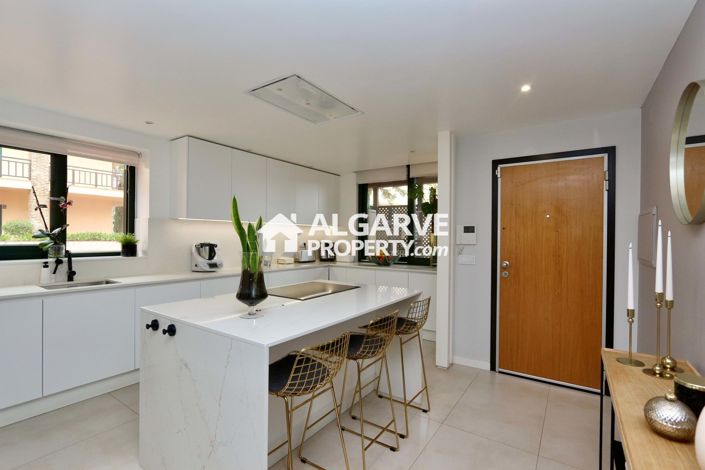 Image No.13-4 Bed Villa for sale