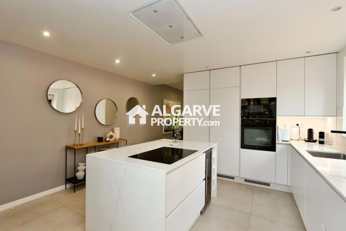 Image No.15-4 Bed Villa for sale