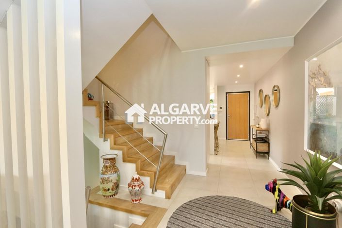 Image No.18-4 Bed Villa for sale