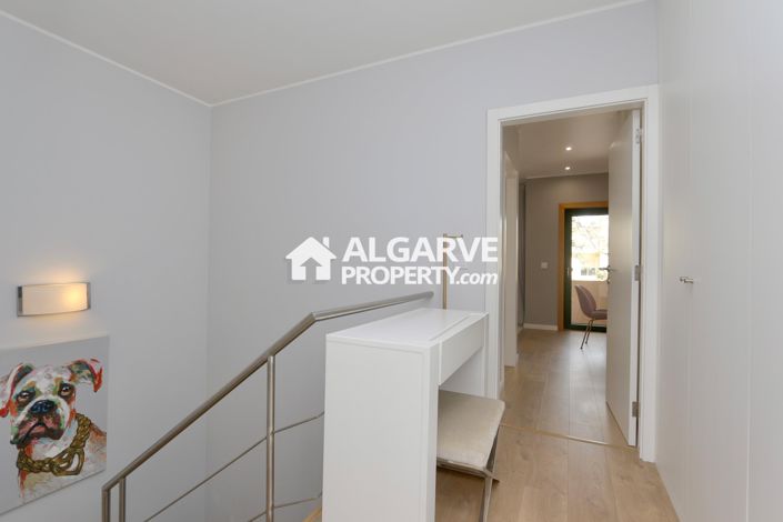 Image No.24-4 Bed Villa for sale