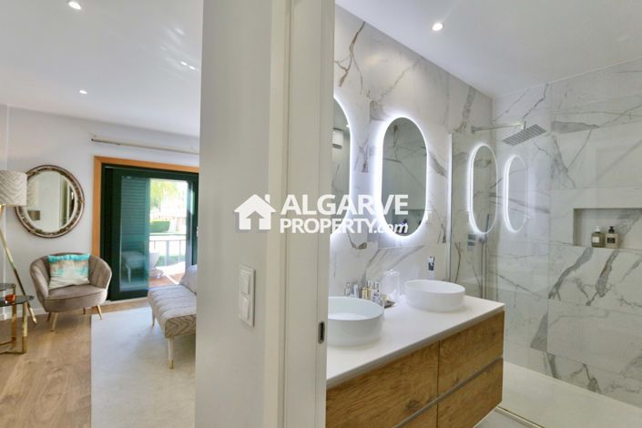 Image No.27-4 Bed Villa for sale