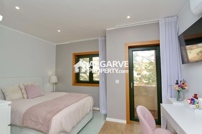 Image No.31-4 Bed Villa for sale