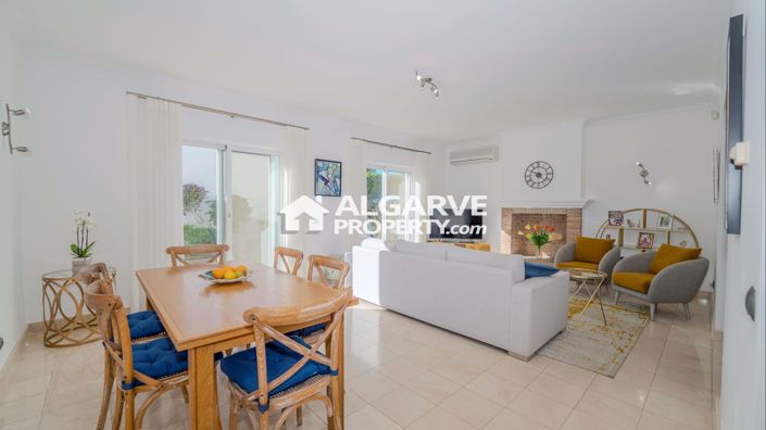 Image No.7-3 Bed Villa for sale