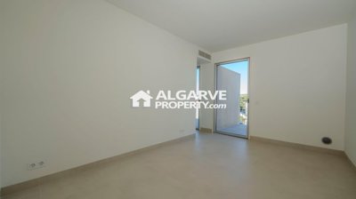 3-12297-78d1f4f8b6655591b02d22fabb36a692d73cc