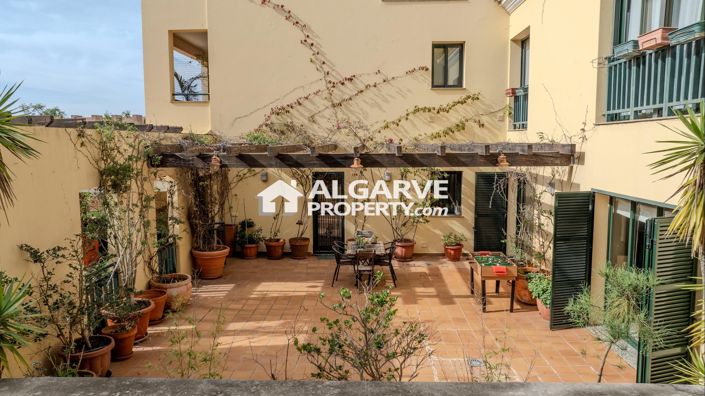 Image No.11-4 Bed Apartment for sale