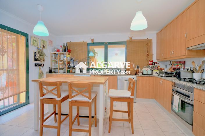 Image No.22-4 Bed Apartment for sale