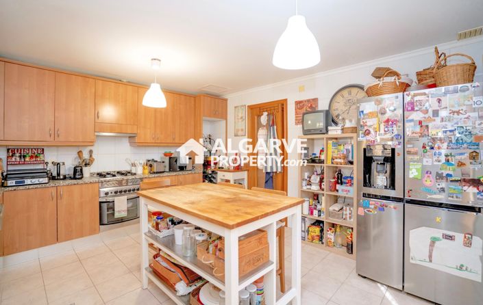 Image No.3-4 Bed Apartment for sale