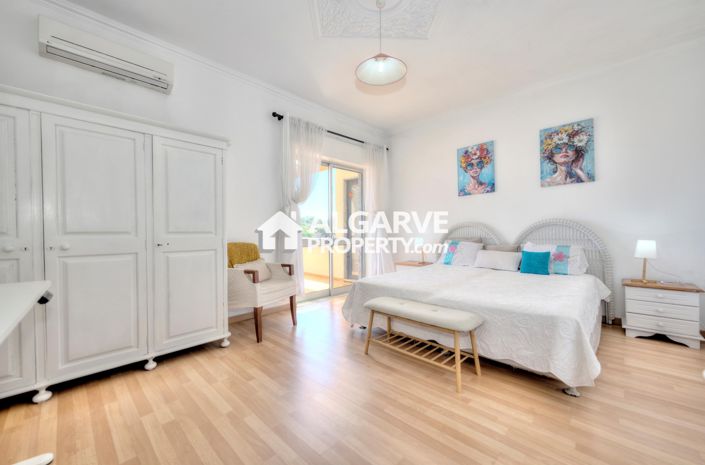 Image No.5-5 Bed Villa for sale