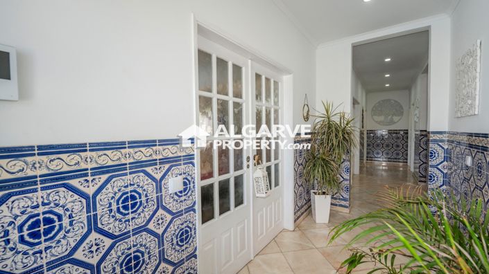 Image No.7-5 Bed Villa for sale