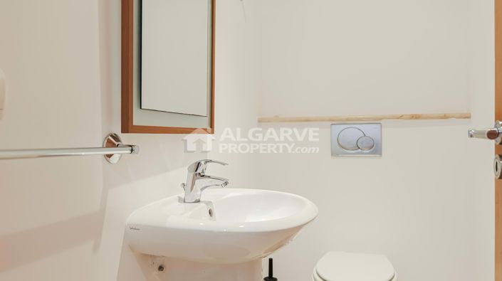 Image No.18-2 Bed Apartment for sale