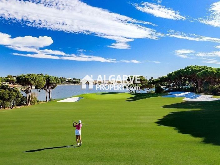 Image No.10-Propriété de 4 chambres à vendre à Montenegro