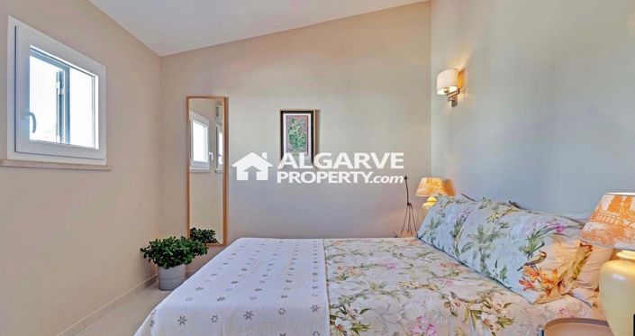 Image No.18-3 Bed Villa for sale