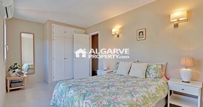 Image No.21-3 Bed Villa for sale