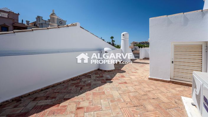 Image No.20-2 Bed Villa for sale