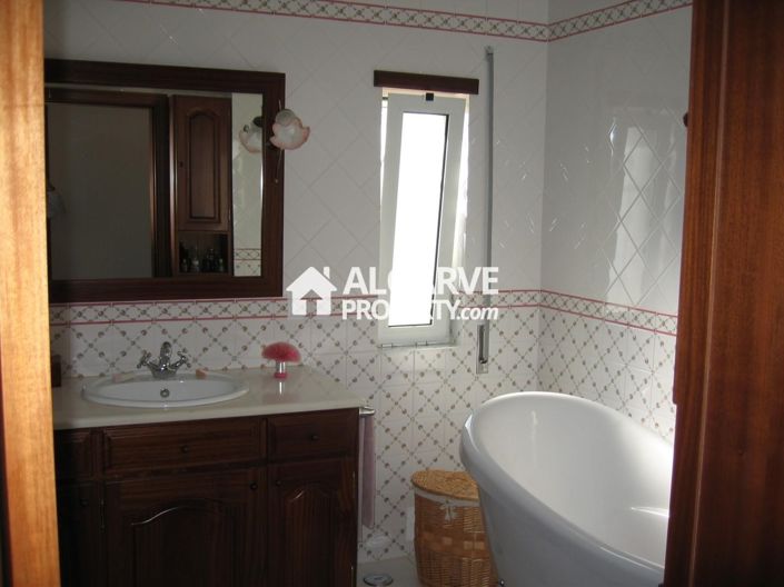 Image No.28-7 Bed Villa for sale