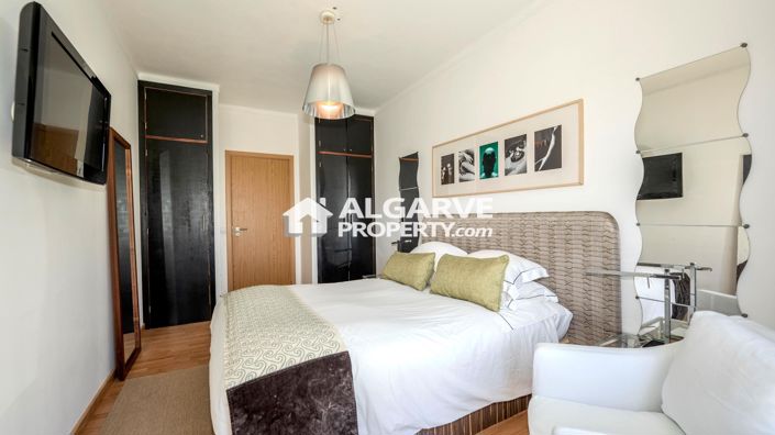 Image No.44-5 Bed Villa for sale