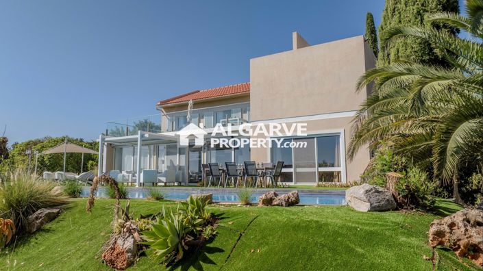 Image No.57-5 Bed Villa for sale